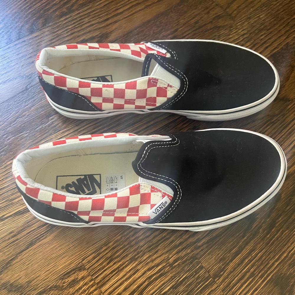 VANS CLASSIC SLIP-ON BLACK/RED CHECKERBOARD LOW PROFILE KIDS Size 3
